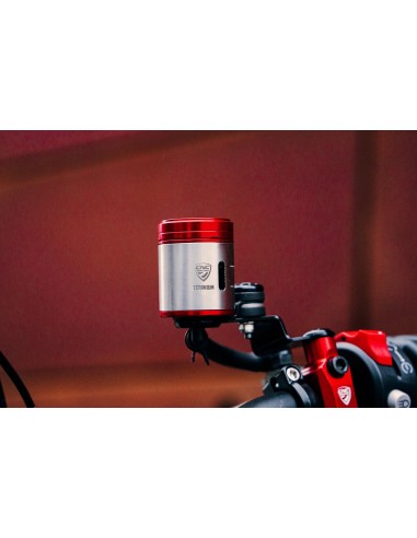 Serbatoio olio CNC Racing 25 ml per freno anteriore Titanio