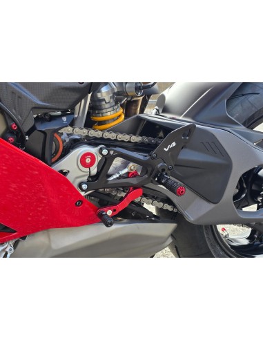 Pedane Regolabili Cnc Racing per Ducati Panigale V4 2025