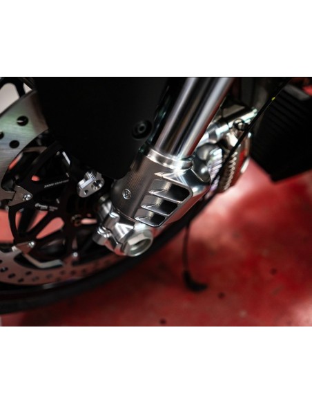 Kit attacchi radiali Motocorse interasse pinza 108mm per Ducati Diavel V4